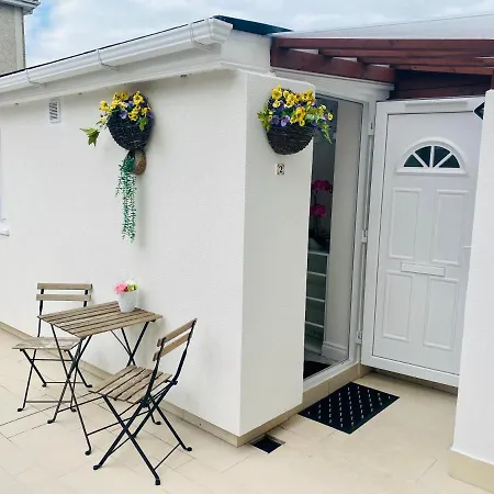 Lodge Apartment Апартаменты *